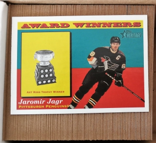 Base set a subsety hokejových karet Topps Heritage 2001-02 karty 1-137