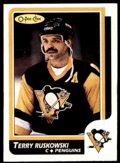 Hokejová karta Terry Ruskowski O-Pee-Chee 1986-87 řadová č. 111