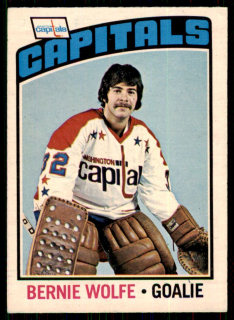 Hokejová karta Bernie Wolfe O-Pee-Chee 1976-77 Rookie č. 227