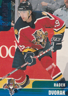 Hokejová karta Radek Dvořák In The Game 1999-00 řadová č. 298