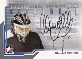 Hokejová karta Wendell Young ITG 2012-13 Decades Auto č. A-WY