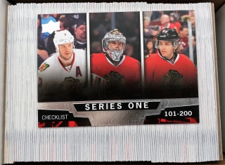 Kompletní base set hokejových karet UD 2015-16 Series 1 1-250